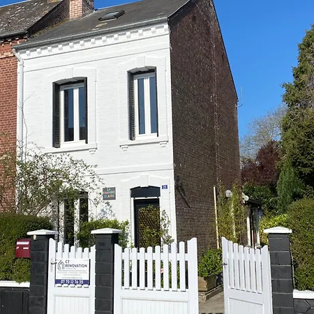 La Claire Bed & Breakfast 3*