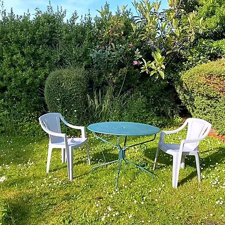 La Claire Bed & Breakfast 3*